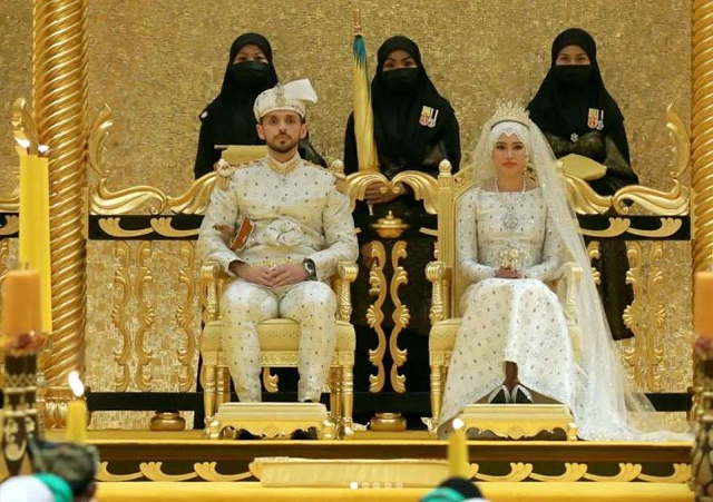 Đám cưới xa hoa của Công chúa Brunei kéo dài 1 tuần.