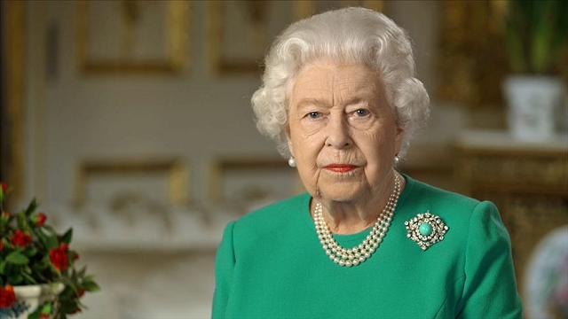 Nữ hoàng Elizabeth II của Vương quốc Anh.