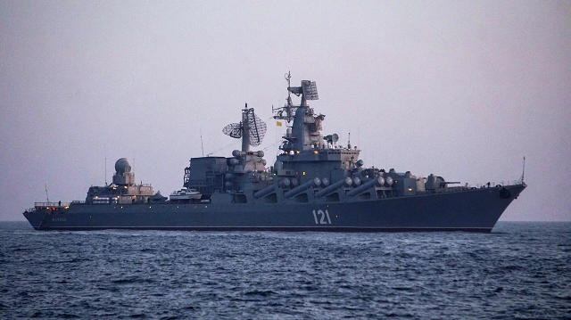 Tàu tuần dương tên lửa Moskva trong một cuộc tập trận ở Biển Đen.