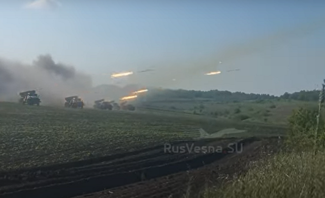 Pháo binh Nga dội “bão lửa” vào lực lượng Ukraine ở khu vực Krasny Liman.