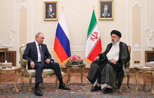 Tổng thống Nga Vladimir Putin và Tổng thống Iran Ebrahim Raisi.