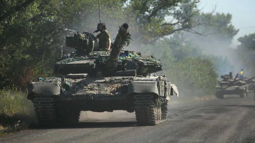 Xe tăng Ukraine ở Cộng hòa Nhân dân Lugansk ly khai.