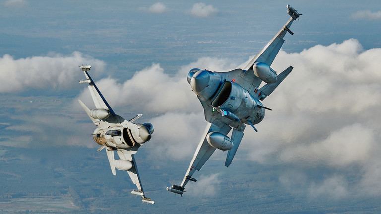 Máy bay F16 tham gia cuộc tập trận "Che chắn đường không" của NATO ở miền trung Ba Lan ngày 12/10.
