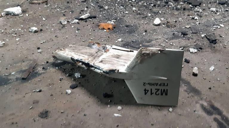 Bức ảnh cho thấy mảnh vỡ của một vật mà Kiev cho là từ UAV Shahed của Iran bị bắn rơi gần Kupyansk.