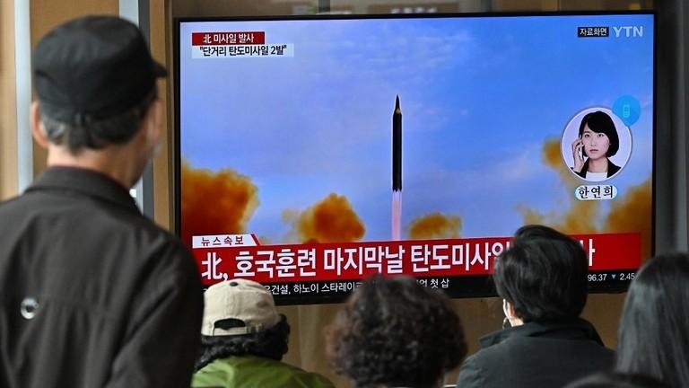 Triều Tiên phóng tên lửa.