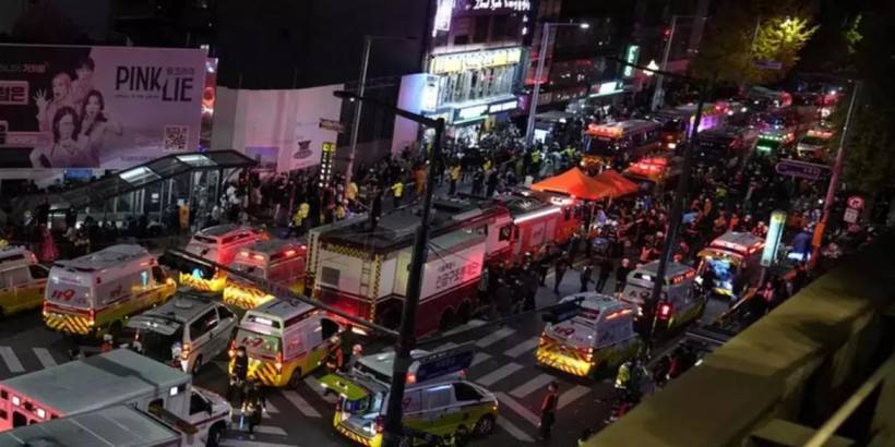 Hiện trường vụ giẫm đạp tối 29/10 tại thủ đô Seoul (Hàn Quốc) khiến hơn 150 người thiệt mạng. Ảnh: AP. 