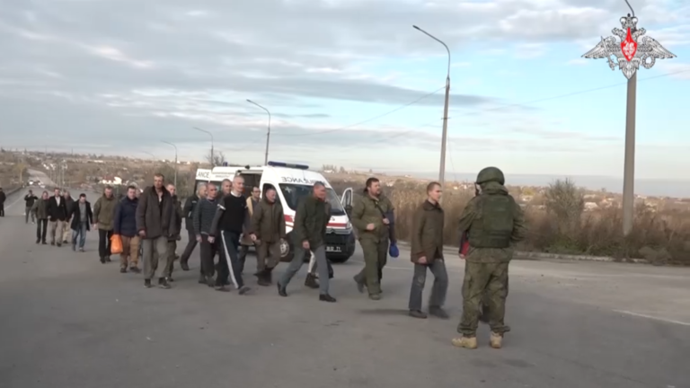 Binh sĩ trong cuộc hoán đổi tù nhân Nga - Ukraine.