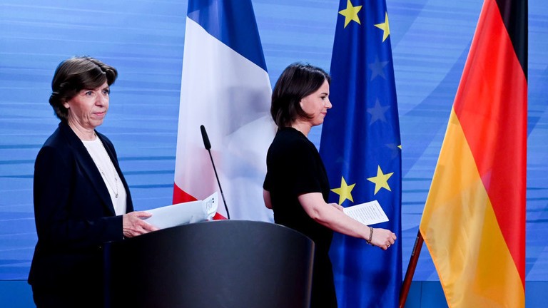 Ngoại trưởng Pháp Catherine Colonna (trái) và người đồng cấp Đức Annalena Baerbock. (Ảnh: Filip Singer - Pool / Getty Images)