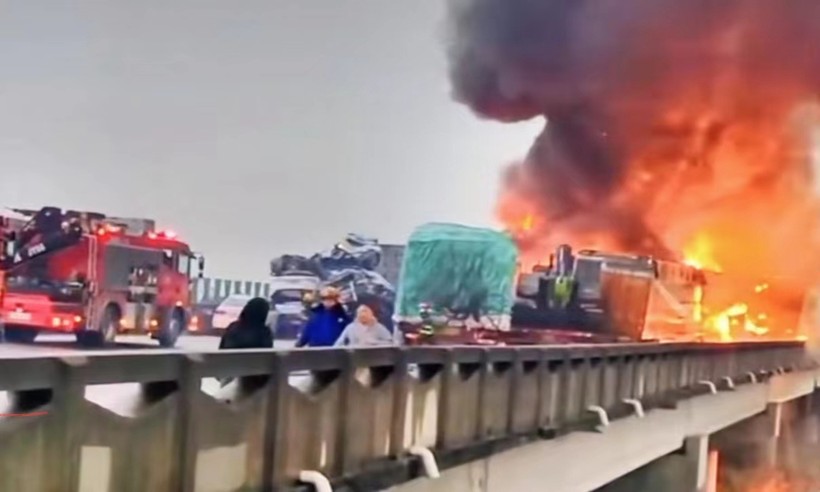 Vụ tai nạn liên hoàn trên đường cao tốc ở Trung Quốc.