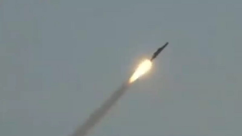 Iran tuyên bố có tên lửa siêu thanh tầm xa mới.