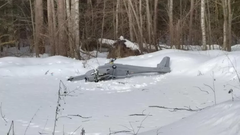 Hình ảnh UAV lan truyền trên mạng xã hội được cho là rơi ở khu vực Moscow.