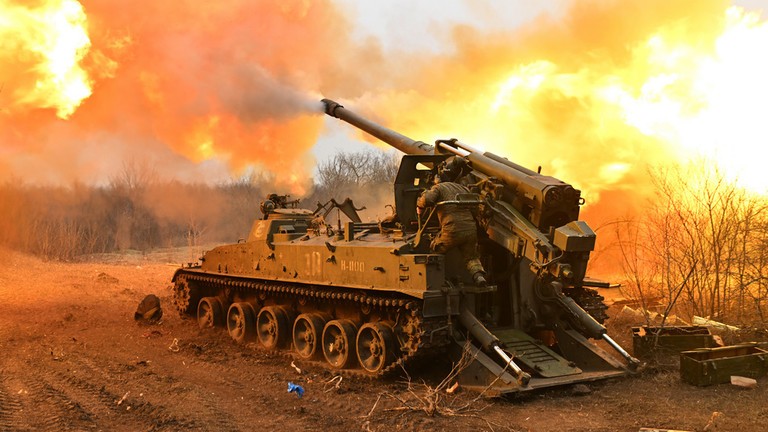 Pháo tự hành Giatsint-S của Nga tại vùng Donetsk.