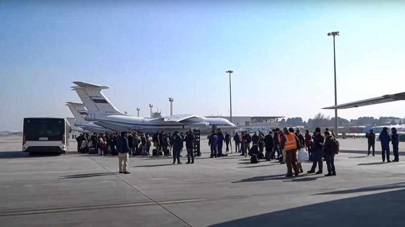 Video Lực lượng hàng không vũ trụ đưa 200 người rời Sudan