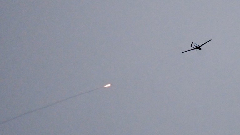 UAV Bayraktar TB2 bị bắn rơi.