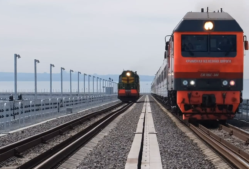 Thông tuyến đường sắt cầu Crimea.