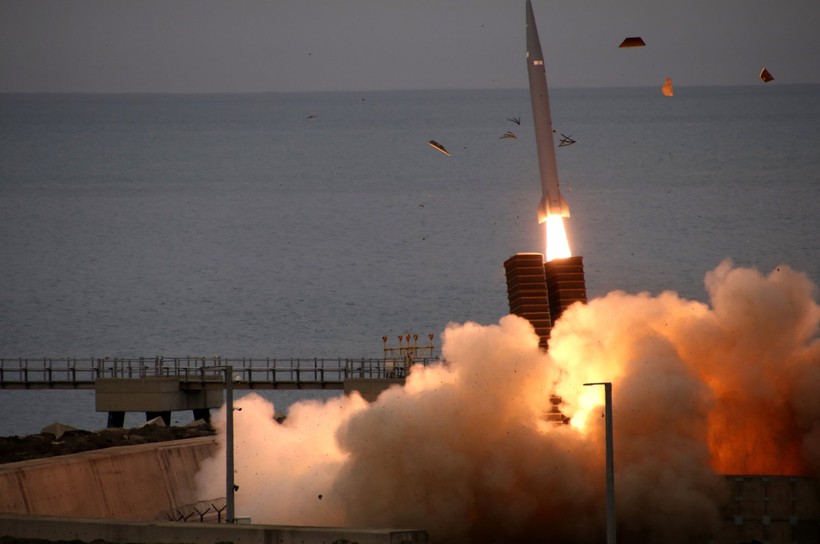 Vụ bắn thử hệ thống tên lửa đạn đạo tầm ngắn Tayfun, ngày 23/5/2023. (Ảnh DHA)