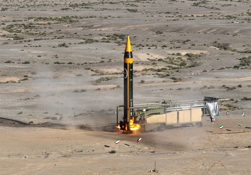 Video: Iran phóng thành công tên lửa đạn đạo tầm bắn 2.000km