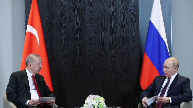 Tổng thống Thổ Nhĩ Kỳ Recep Tayyip Erdogan và người đồng cấp Nga Vladimir Putin.