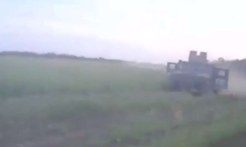 Video lính đánh thuê nước ngoài đối mặt với xe tăng Nga
