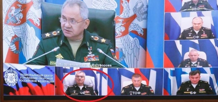 Hình ảnh ông Sokolov vẫn xuất hiện trong các bức ảnh và video của cuộc họp.