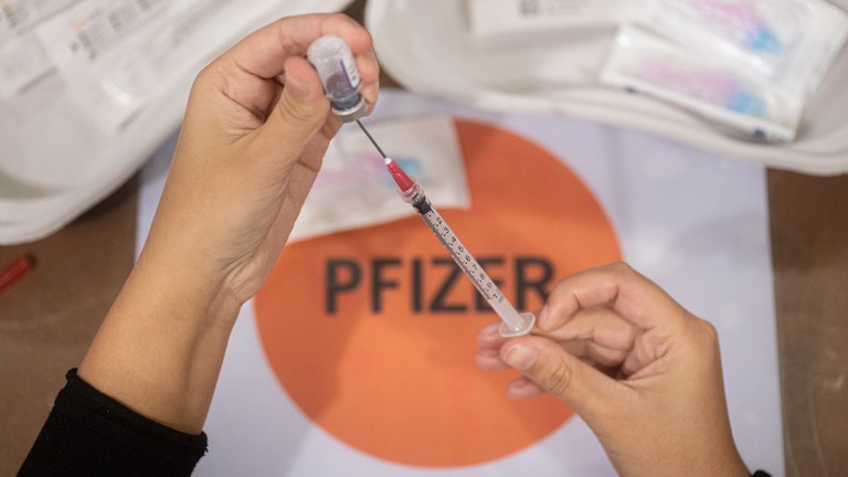 Vaccine Pfizer - BioNTech Covid-19. (Ảnh: Getty Images)