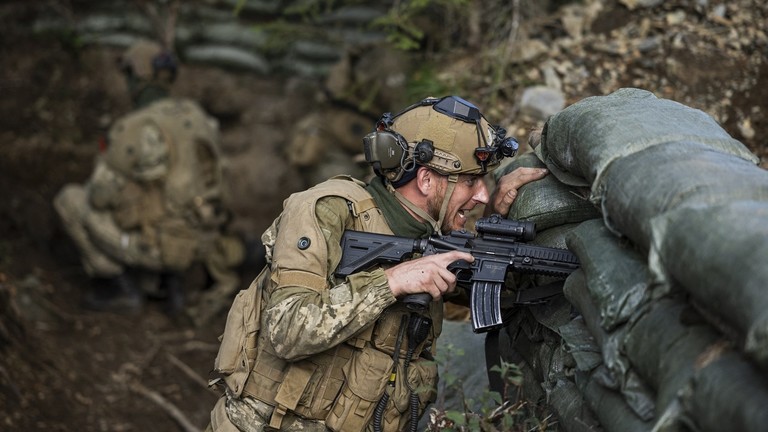 Binh lính Ukraine huấn luyện gần Trondheim, Na Uy. (Ảnh: AFP)