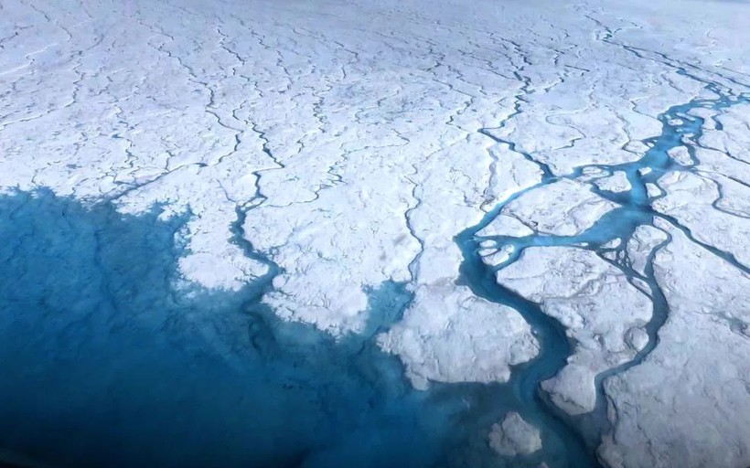 Băng ở Bắc cực đang tan nhanh.