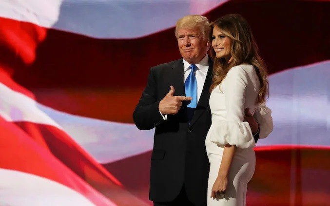 Ông Trump và vợ.