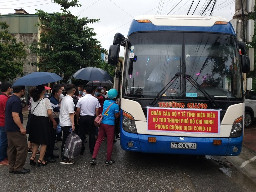 31 cán bộ y tế Điện Biên "xuất quân" chi viện cho TP. Hồ Chí Minh chống dịch Covid-19