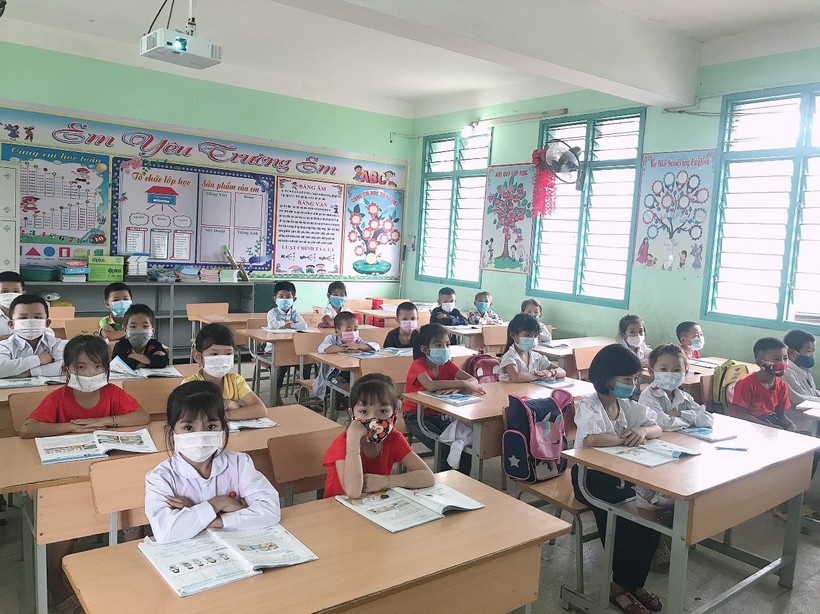 Trên 70% học sinh phổ thông ở Điện Biên hiện chưa có thiết bị học trực tuyến.
