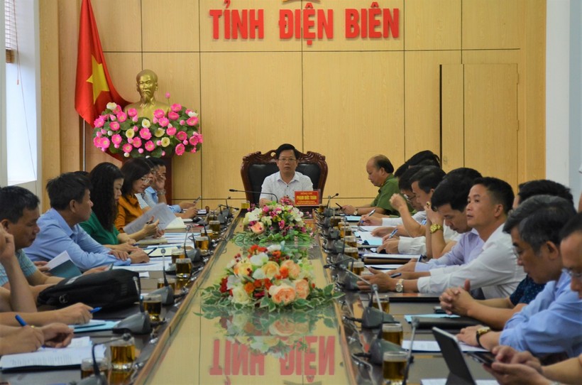 Các đại biểu tham dự Hội nghị trực tuyến về công tác tổ chức thi tốt nghiệp THPT năm 2022 tại điểm cầu Điện Biên.