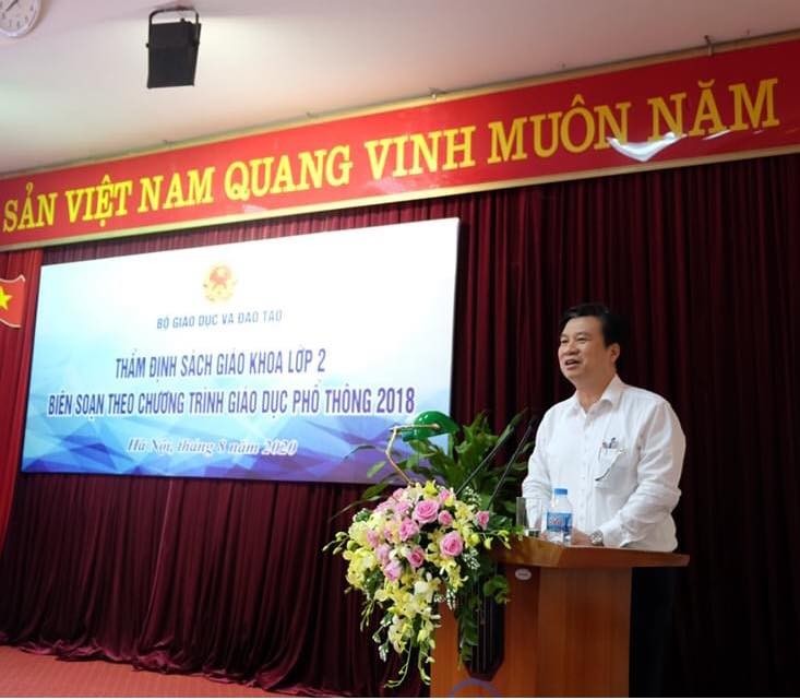 Thứ trưởng Nguyễn Hữu Độ phát biểu và chỉ đạo. 