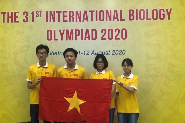 4 học sinh đoàn Việt Nam tham dự Olympic Sinh học quốc tế năm 2020.