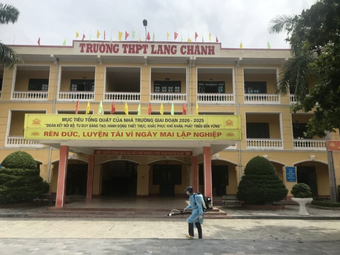 Trường THPT Lang Chánh lấy điểm chuẩn vào lớp 10 chỉ có 2,9 điểm.
