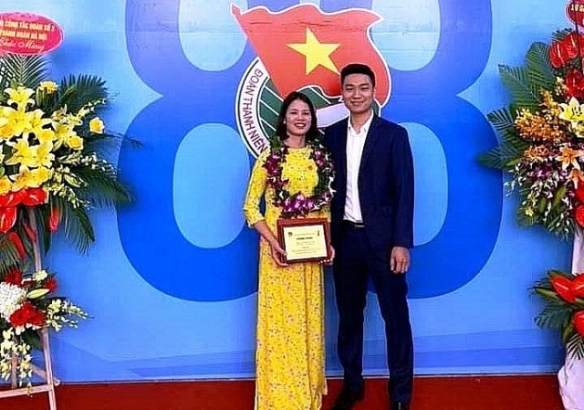 Chị Đặng Thị Ngọc Ánh - Phó Bí thư đoàn xã Sơn Công được vinh danh thanh niên tiên tiến làm theo lời Bác liên tiếp 2 năm 2019, 2020. 