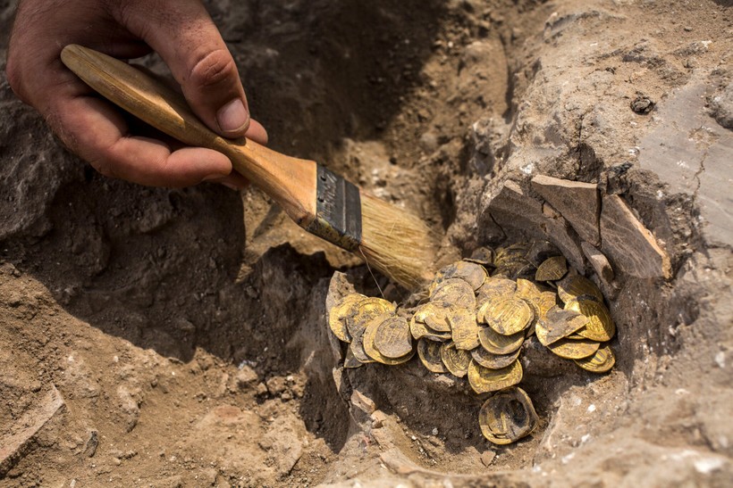 Phát hiện kho báu đầy vàng được cất giấu cách đây 1.100 năm