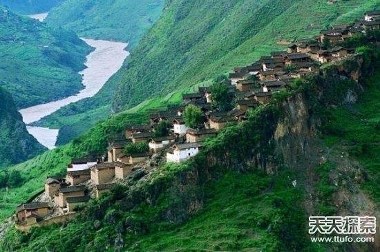 10 ngôi làng cực "dị" hút khách nhất Trung Quốc