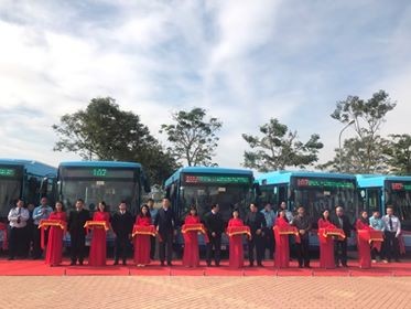 Lễ cắt băng khai trương tuyến xe buýt từ Trung tâm Hà Nội đến Làng Văn hóa – Du lịch các dân tộc Việt Nam