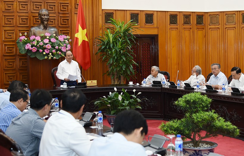 Thủ tướng Chính phủ tại buổi làm việc với Hội Cựu giáo chức Việt Nam.