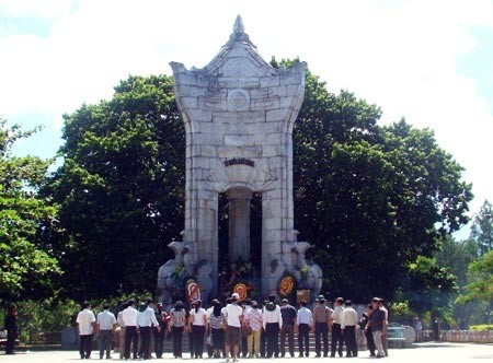 Đài tưởng niệm "Tổ quốc ghi công" ở Nghĩa trang Trường Sơn (ảnh CAND)