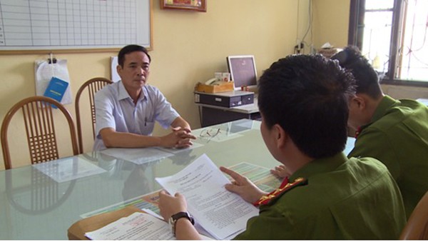 Ông Trần Đình Dĩnh trước Cơ quan Cảnh sát điều tra Công an tỉnh Thái Bình
