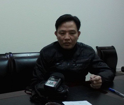 Ông Lê Xuân Hoàng, Phó Giám đốc Sở Y tế, kiêm Giám đốc Bệnh viện Đa khoa tỉnh Hòa Bình tại buổi làm việc.