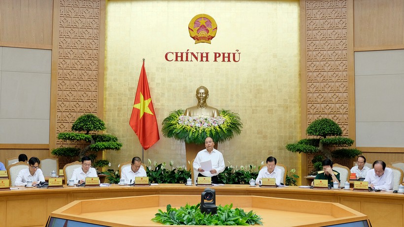 Thủ tướng Nguyễn Xuân Phúc chủ trì phiên họp Chính phủ tháng 5/2018. Ảnh: VGP