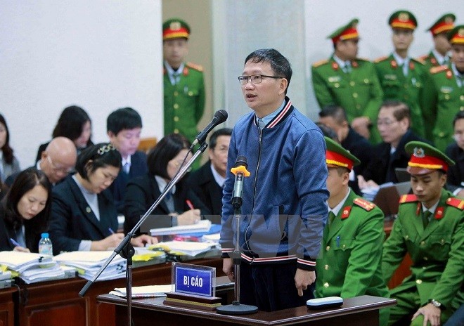 Bị cáo Trịnh Xuân Thanh khai báo trước tòa về cáo buộc tham ô tiền tỉ. Ảnh theo TTXVN