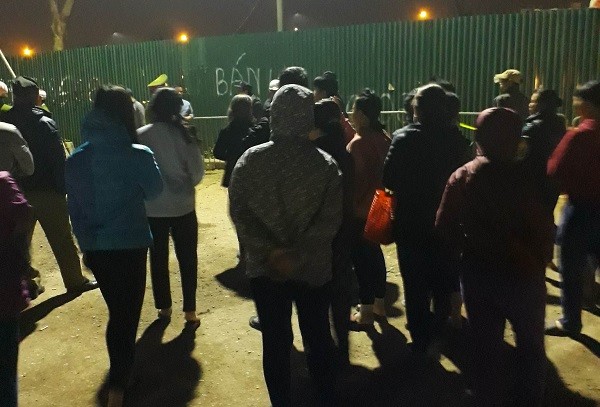 Rất đông người dân trắng đêm phản đối việc "nắn đường" tránh dự án của HACINCO