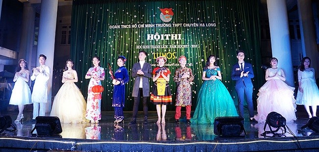 12 thí sinh xuất sắc lọt vào vòng chung kết Hội thi "Học sinh thanh lịch 2018" của trường THPT chuyên Hạ Long