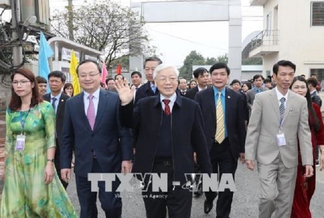 Tổng Bí thư Nguyễn Phú Trọng chúc Tết Đảng bộ, chính quyền, nhân dân tỉnh Hưng Yên. Ảnh: TTXVN.
