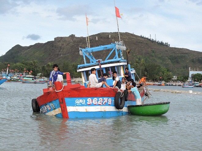 Thời gian qua, nhiều tàu cá của ngư dân Quảng Ngãi liên tục gặp nạn khi đánh bắt trên biển
