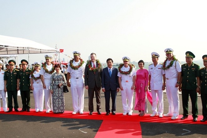 Lễ đón Đoàn tàu Hải quân Hoa Kỳ tại Đà Nẵng.​