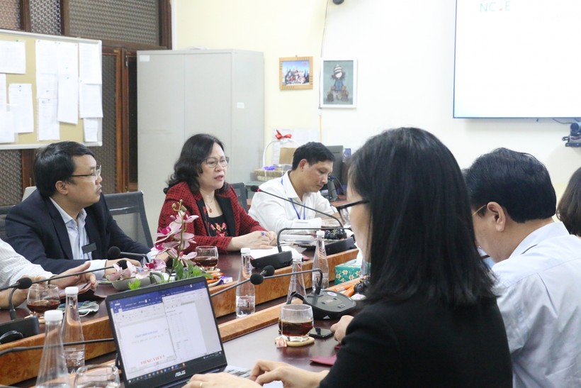 Thứ trưởng Ngô Thị Minh làm việc với Trung tâm Giáo dục Đặc biệt quốc gia.